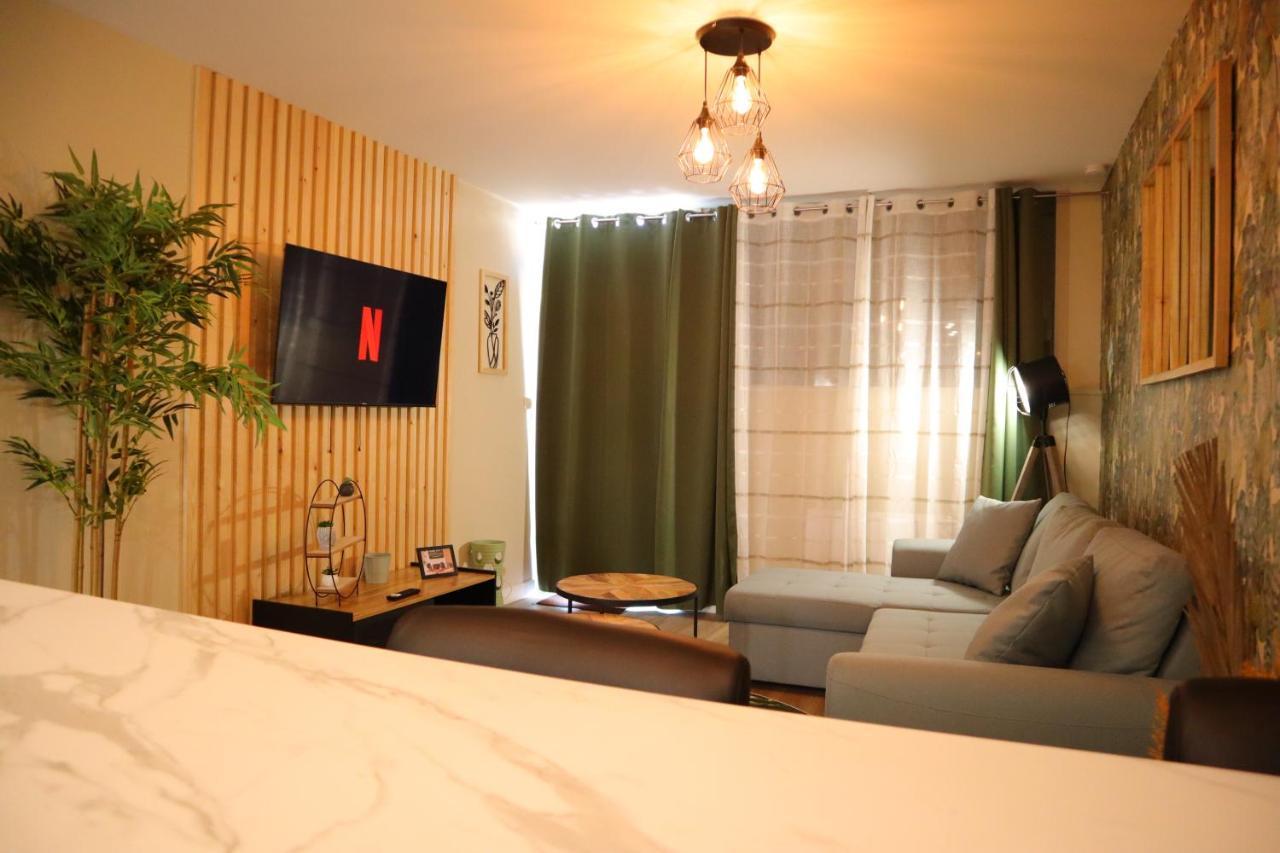 Appartement 1 Chambre Ambiance Tropicale - Centre De Bourbourg, Terrasse Privee ภายนอก รูปภาพ