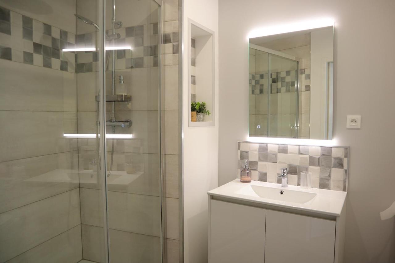 Appartement 1 Chambre Ambiance Tropicale - Centre De Bourbourg, Terrasse Privee ภายนอก รูปภาพ